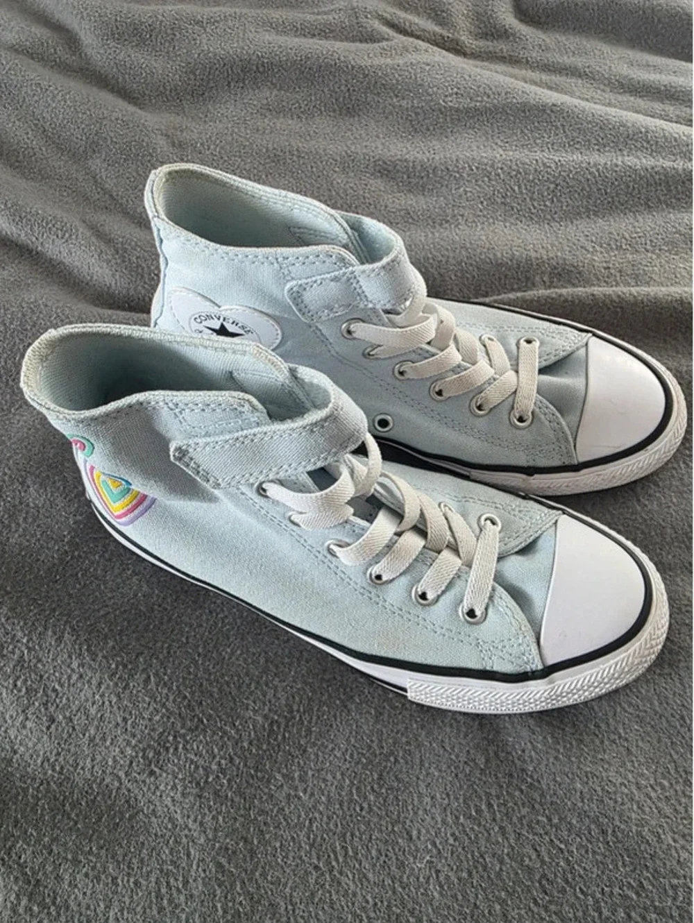 Converse All Star High Top Heart Sneakers Youth Size 3